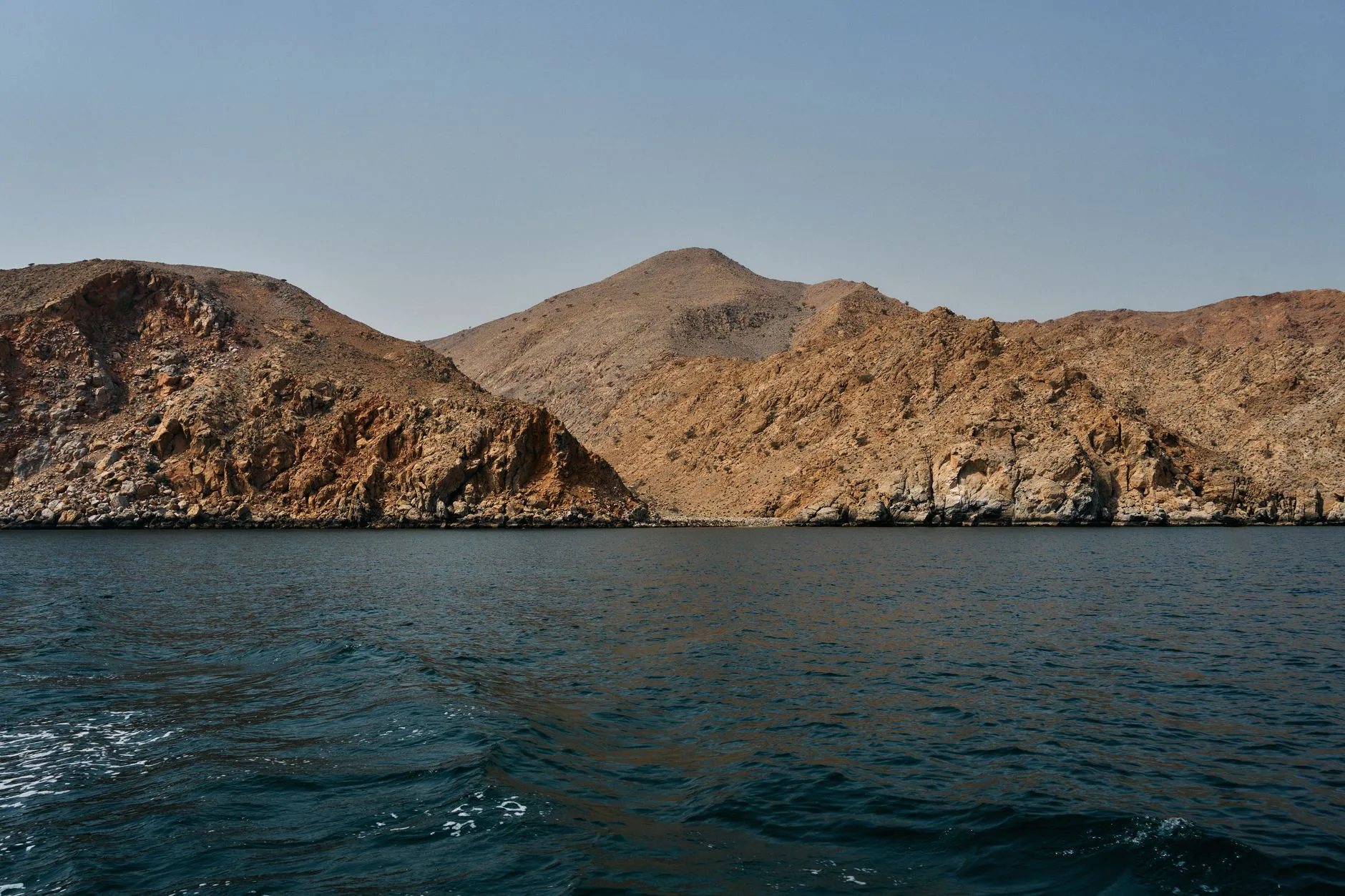 Chauffeur, guide d'excursion et plongée : les montants pour le désert et le Musandam